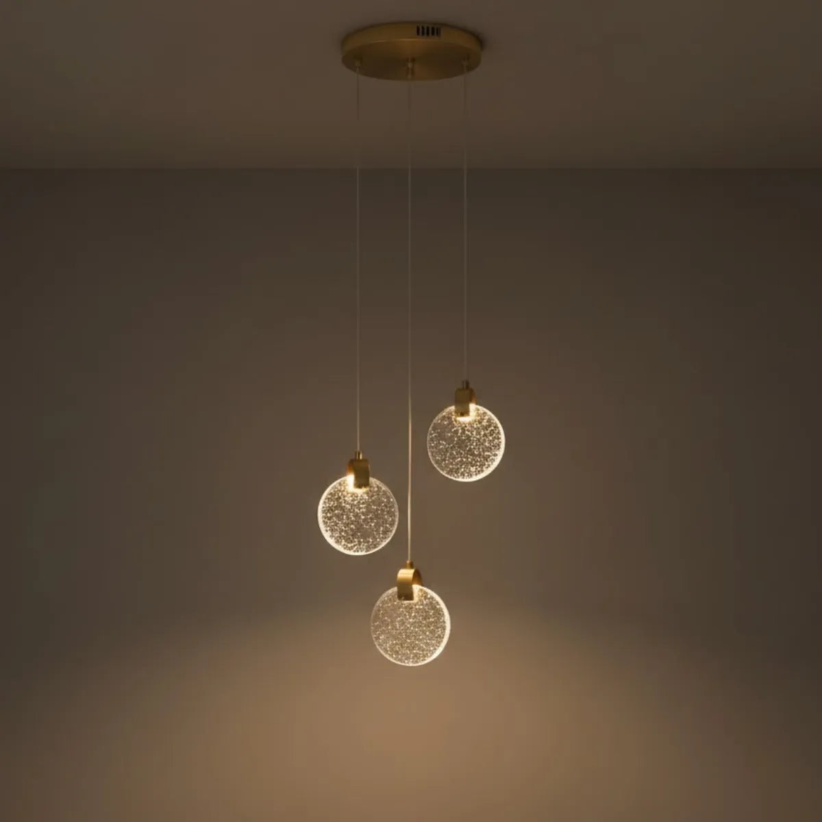 Round – Pendant Light Gold Metal/Crystal for Dining Room